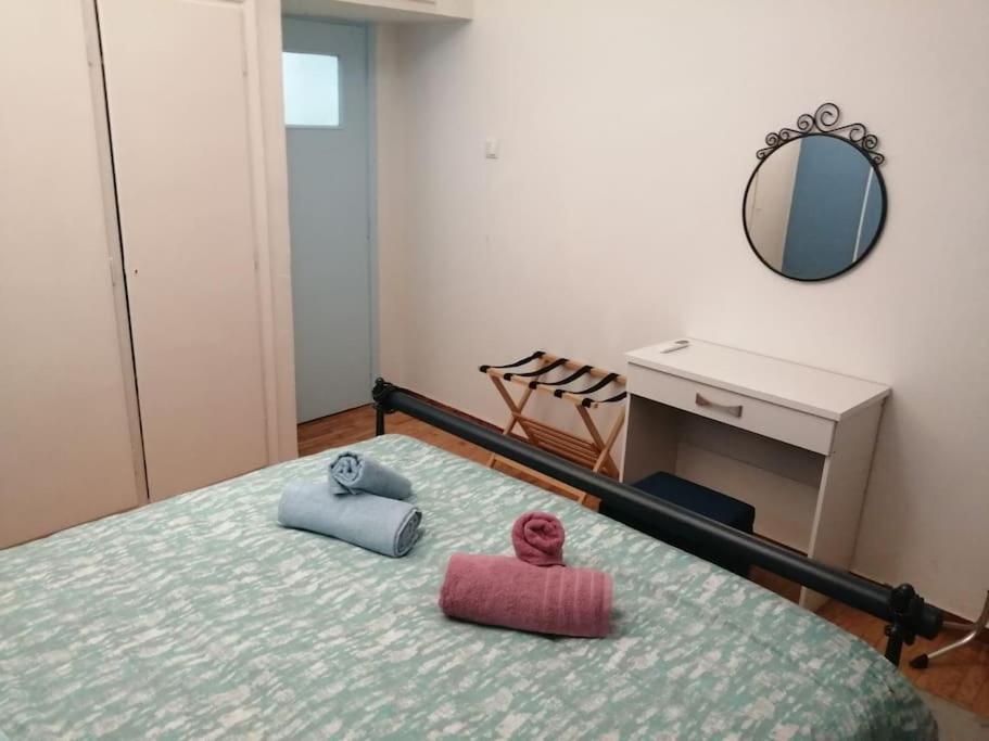 Ferienwohnung Ανακαινισμένο 8 Λεπτά Από Το Μετρό. Athen Exterior foto